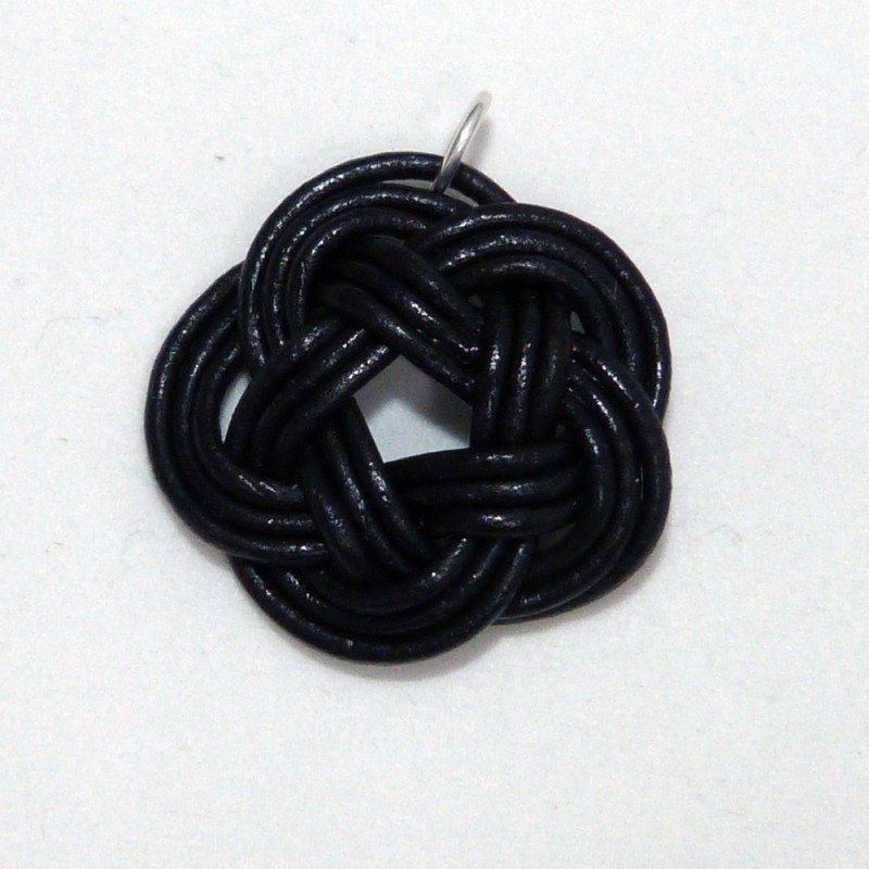 CU.CO.01. Colgante cuero.