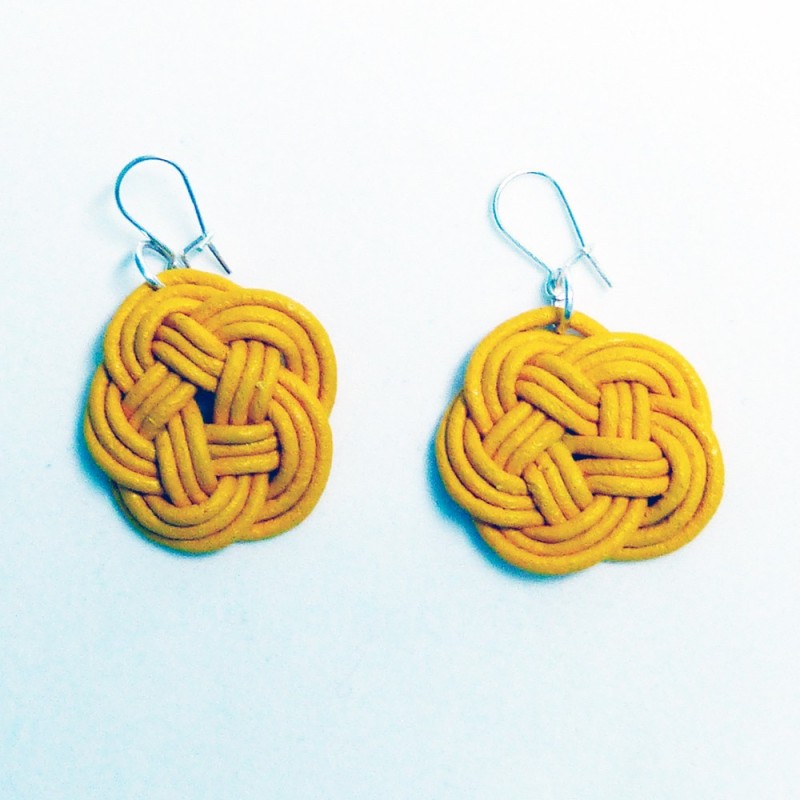 CU.PE.01. Pendientes cuero.