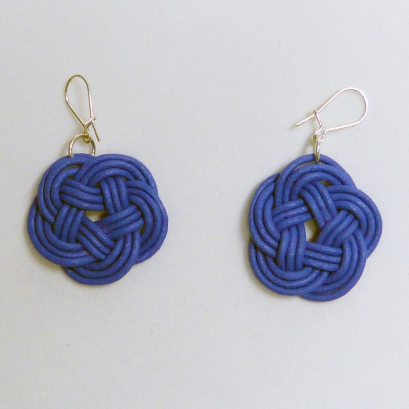 CU.PE.01. Pendientes cuero.