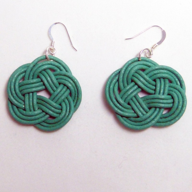 CU.PE.01. Pendientes cuero.