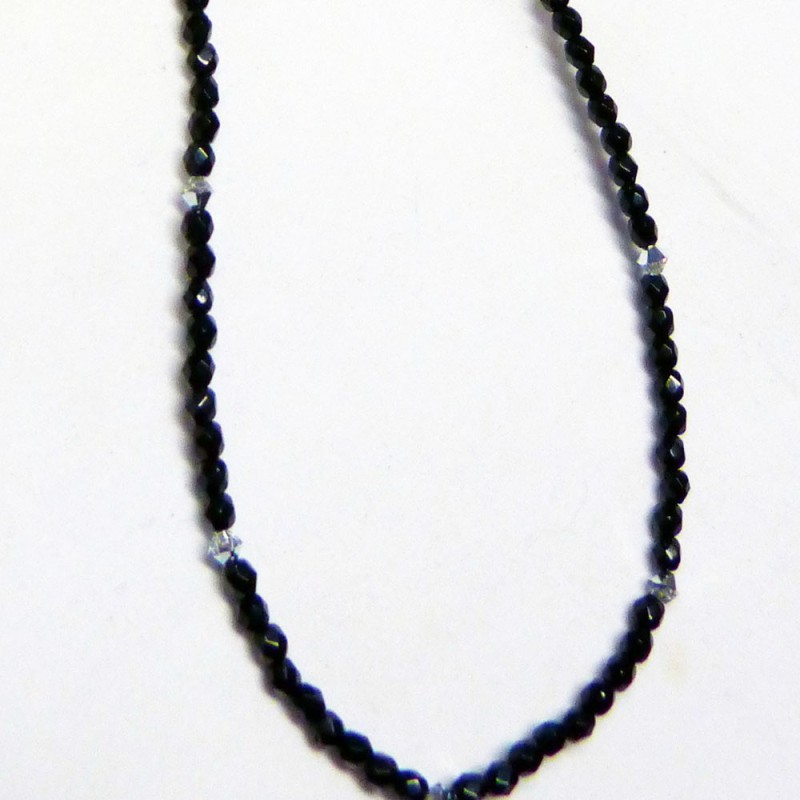 CO.PI.02. Collar piedras.