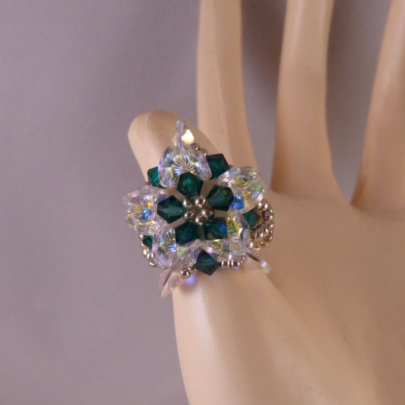 SW.AN.02. Anillo swarovski.