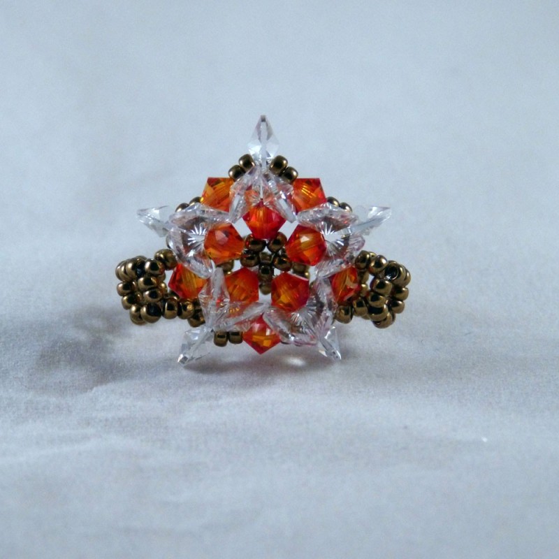 SW.AN.02. Anillo swarovski.