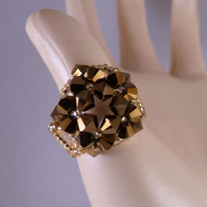 SW.AN.04. Anillo swarovski.