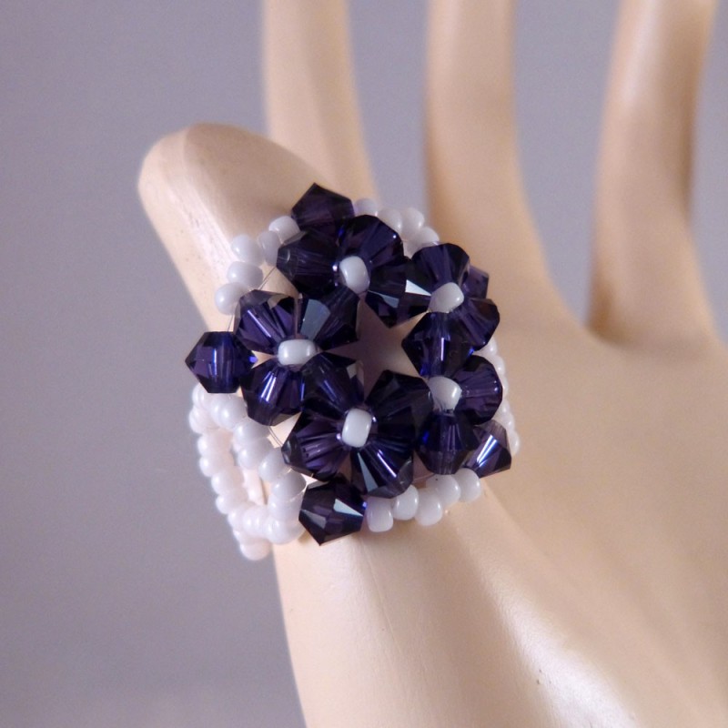 SW.AN.04. Anillo swarovski.