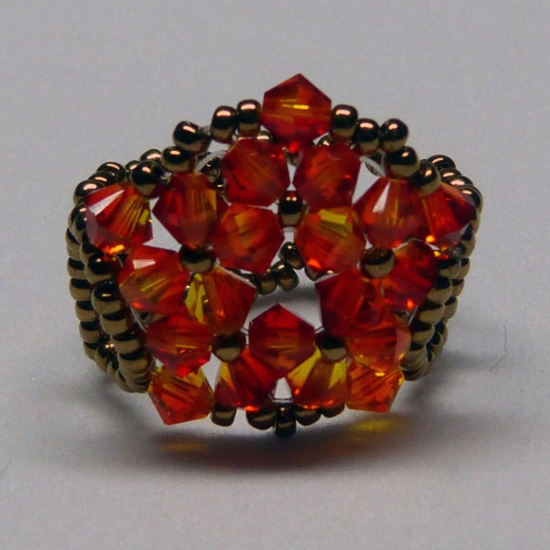 SW.AN.04. Anillo swarovski.