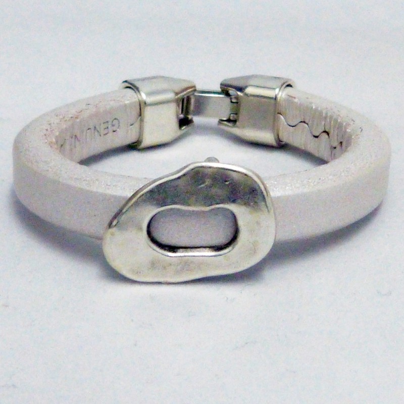 RG.PU.02. Pulsera regaliz.