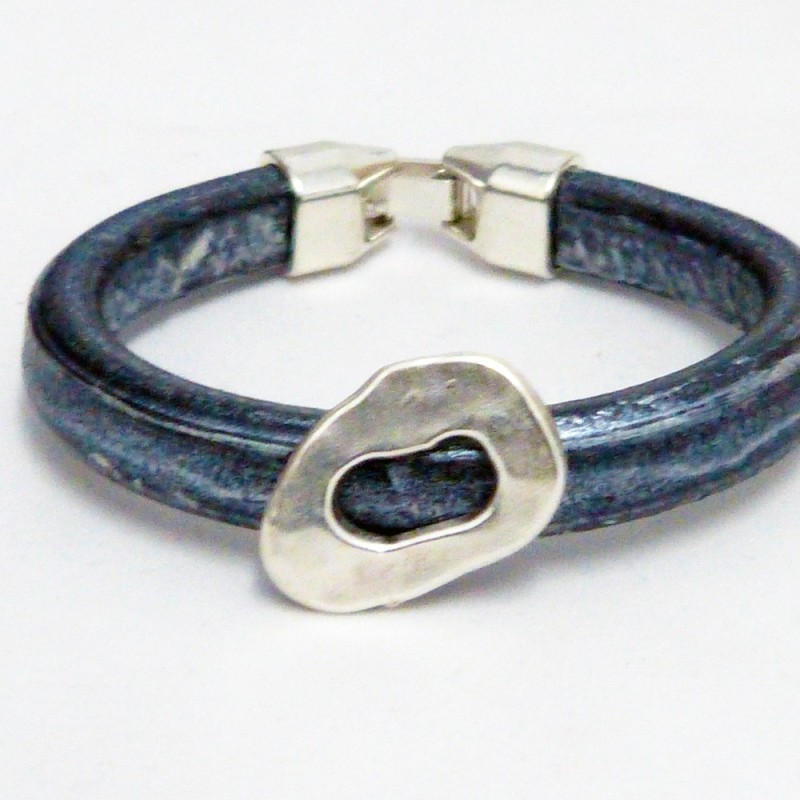 RG.PU.02. Pulsera regaliz.