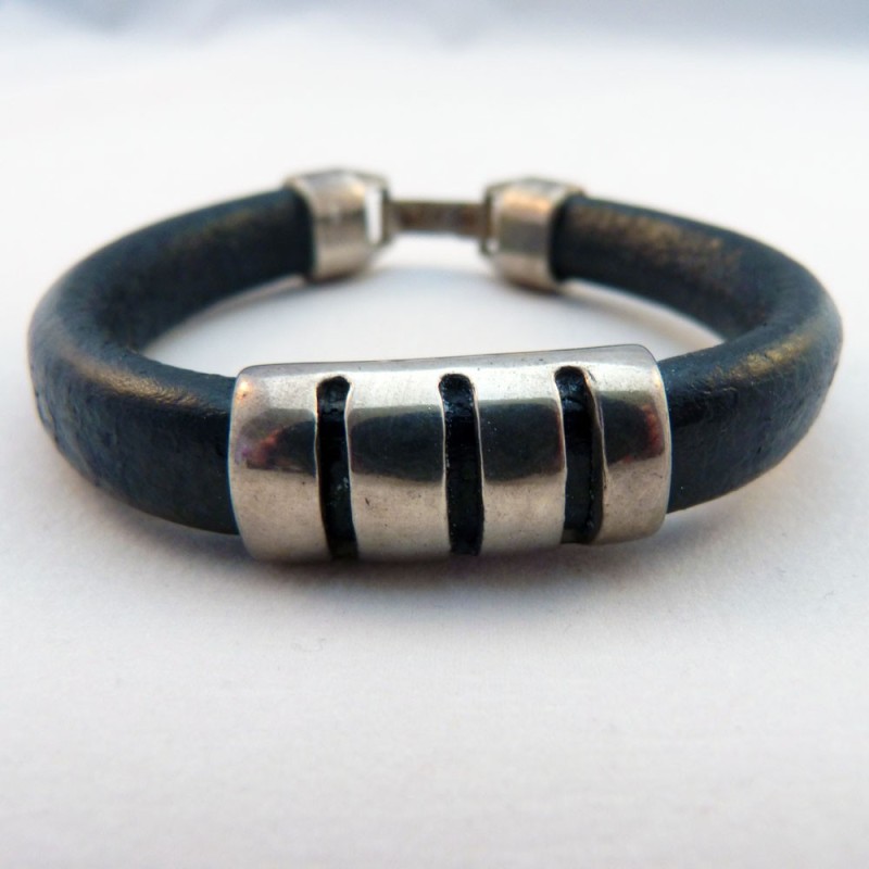 RG.PU.06. Pulsera regaliz.