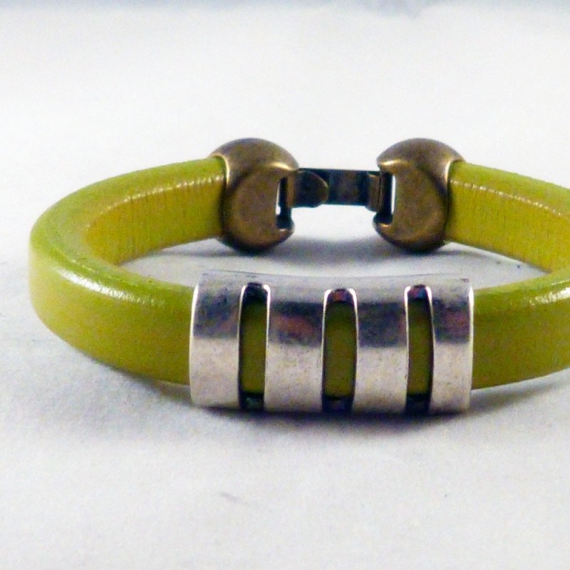 RG.PU.06. Pulsera regaliz.