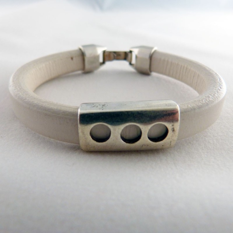 RG.PU.13. Pulsera regaliz.