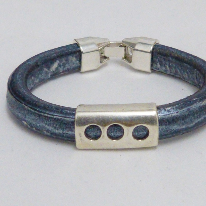 RG.PU.13. Pulsera regaliz.