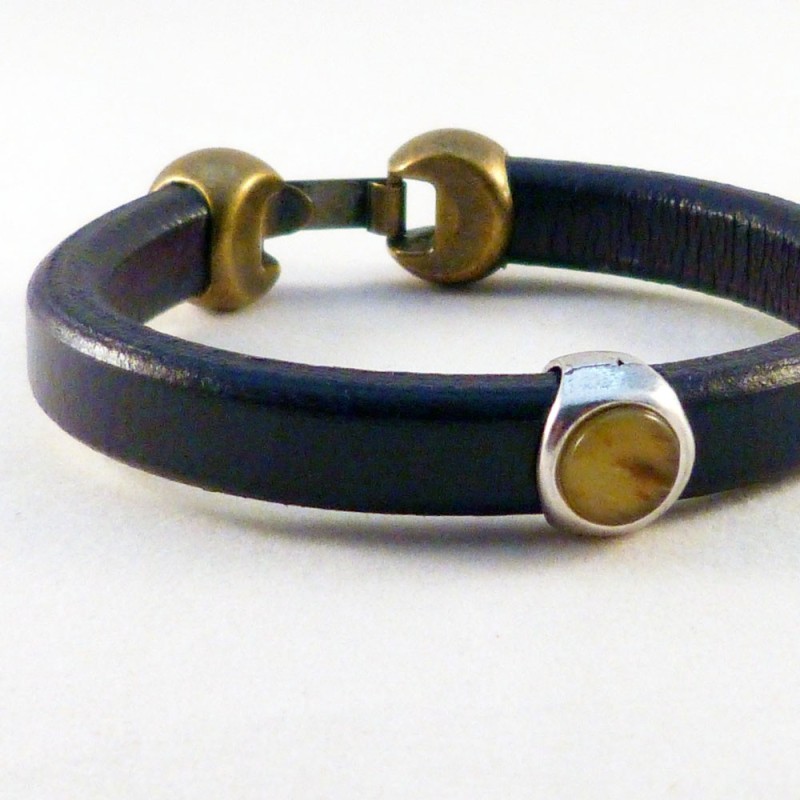 RG.PU.16.A. Pulsera regaliz.