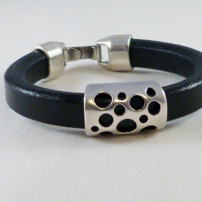 RG.PU.17. Pulsera regaliz.