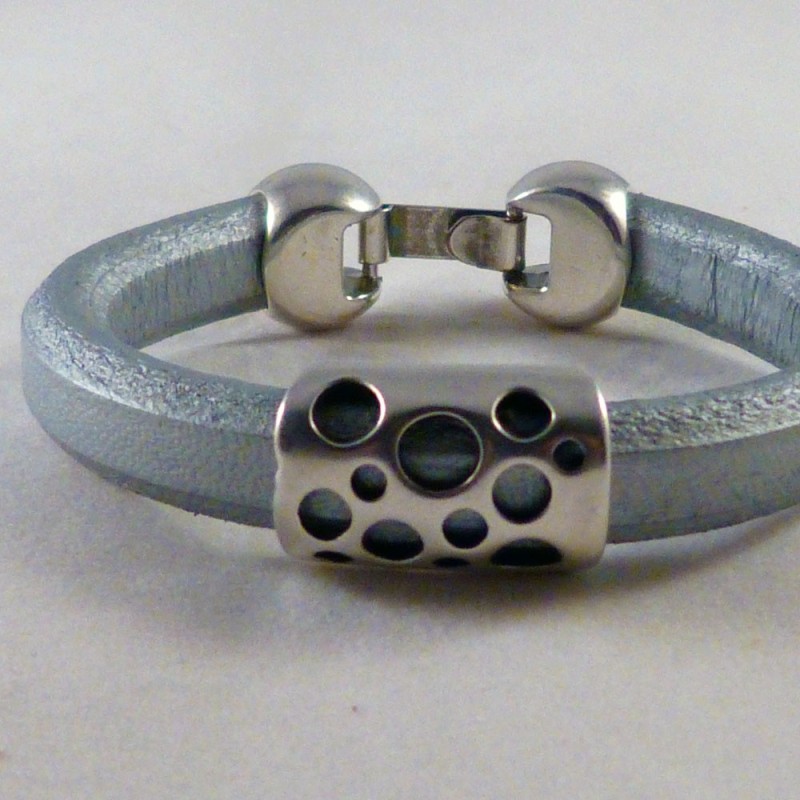 RG.PU.17. Pulsera regaliz.