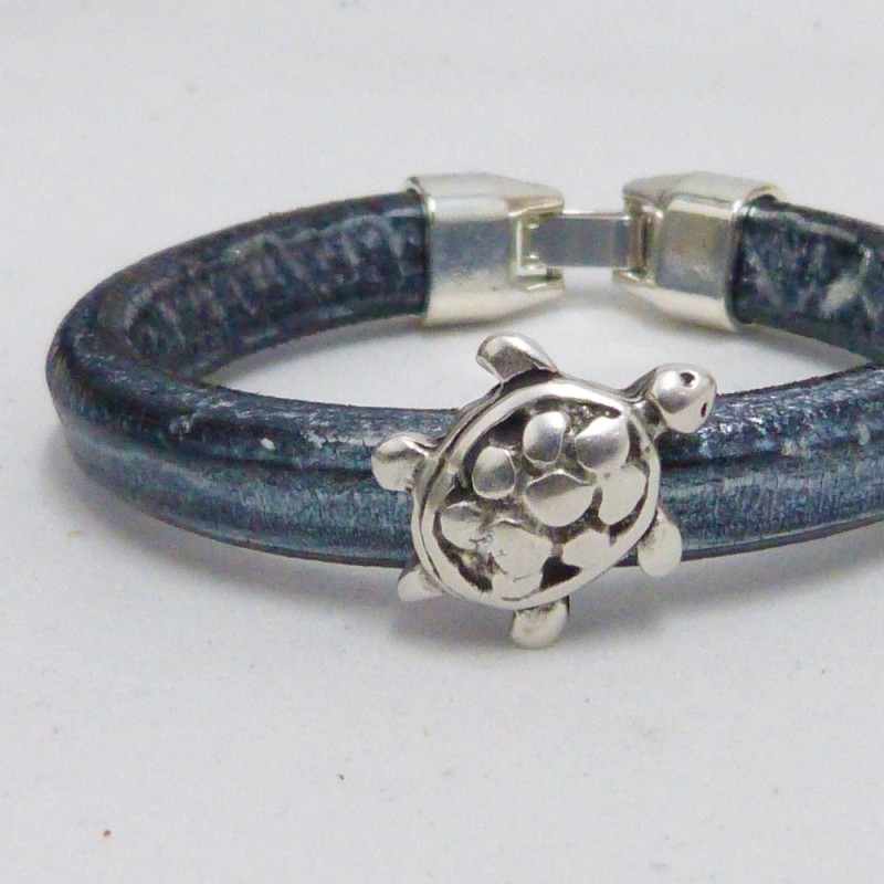 RG.PU.18. Pulsera regaliz.
