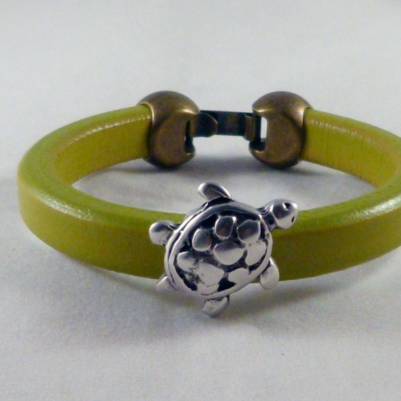 RG.PU.18. Pulsera regaliz.