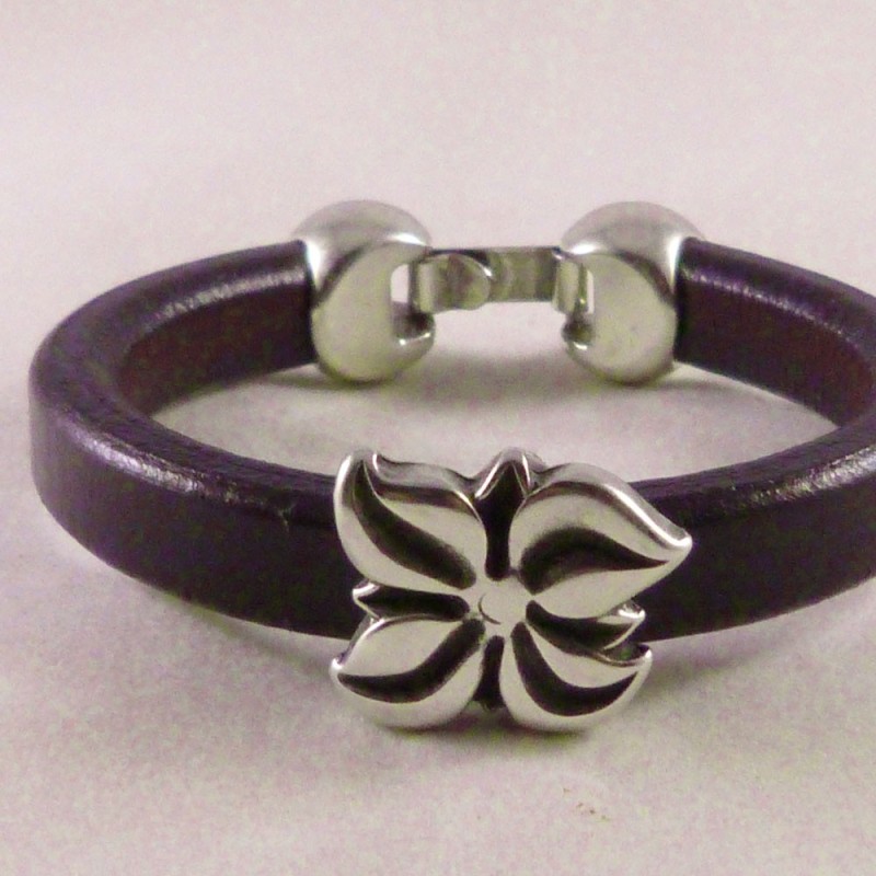 RG.PU.20.A. Pulsera regaliz.