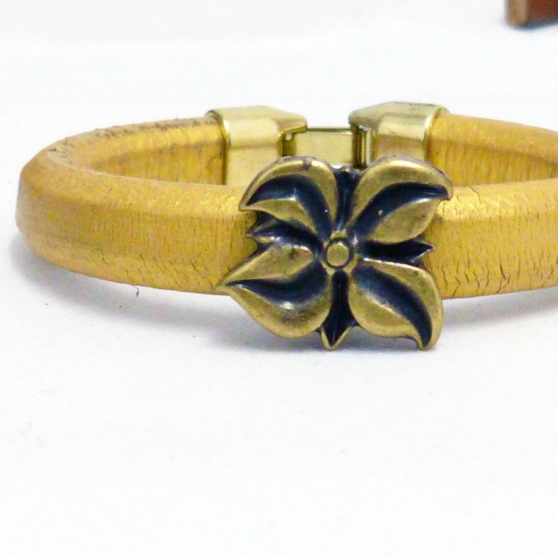 RG.PU.20.B. Pulsera regaliz.