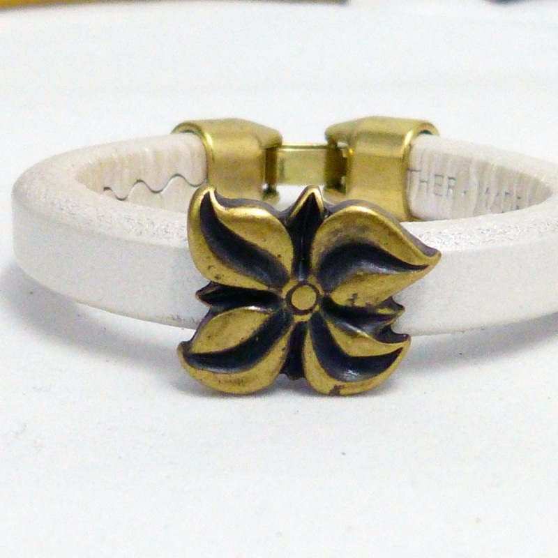 RG.PU.20.B. Pulsera regaliz.