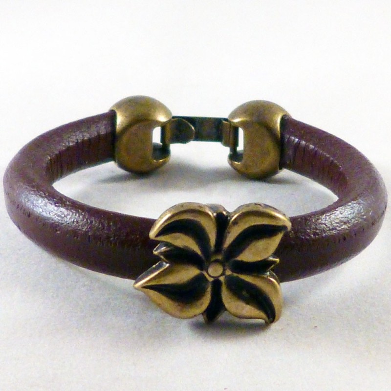 RG.PU.20.B. Pulsera regaliz.