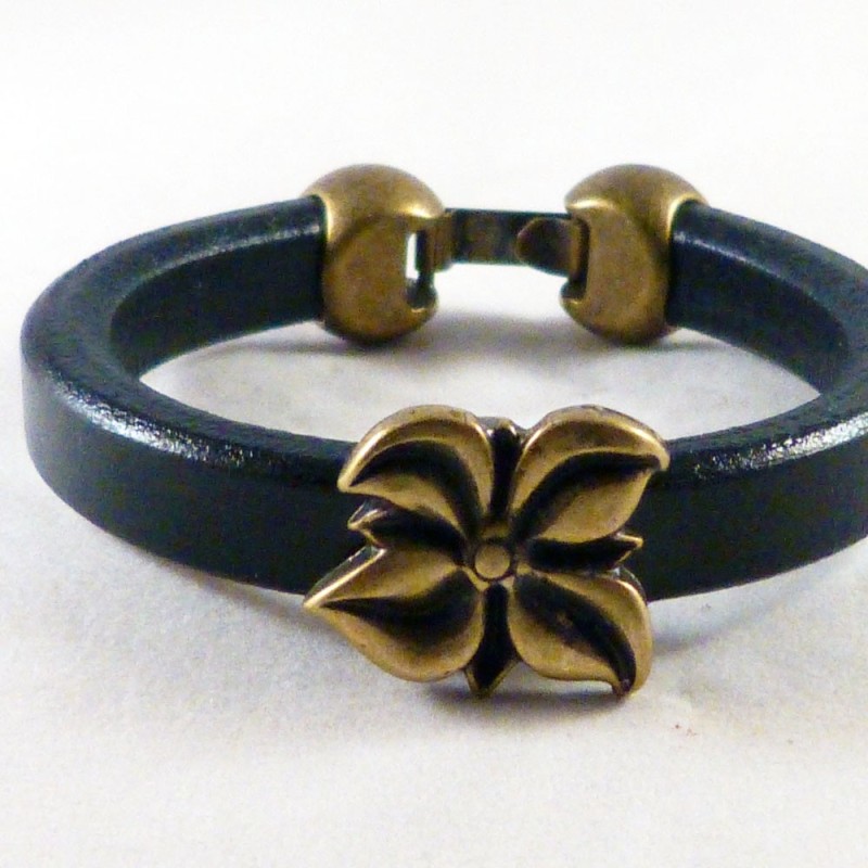 RG.PU.20.B. Pulsera regaliz.