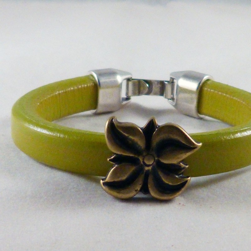 RG.PU.20.B. Pulsera regaliz.