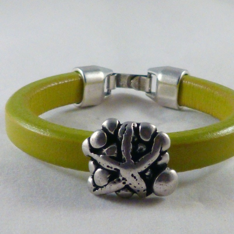 RG.PU.21. Pulsera regaliz.