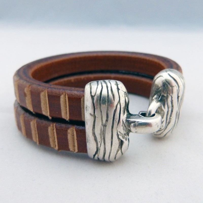 RG.PU.23. Pulsera regaliz.