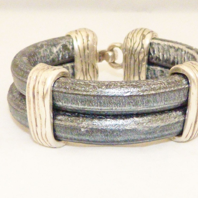RG.PU.25. Pulsera regaliz.