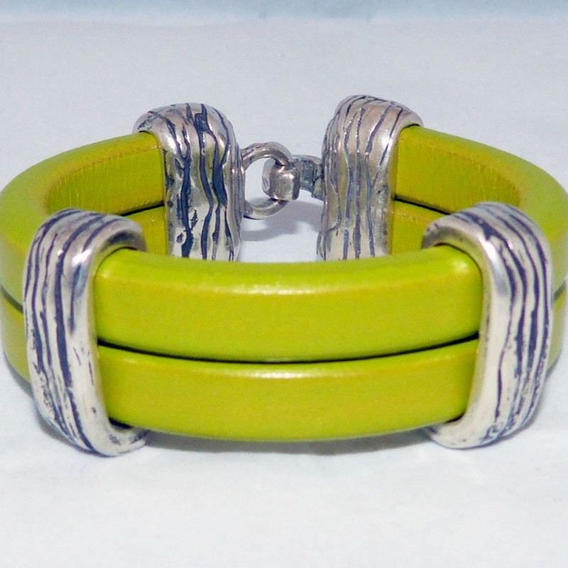 RG.PU.25. Pulsera regaliz.